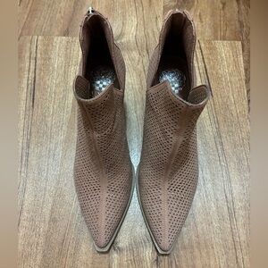 Vince Camato Ankle Shoes Zipper Slip-On Design Pre Owned Great Condition 8 1/2 M